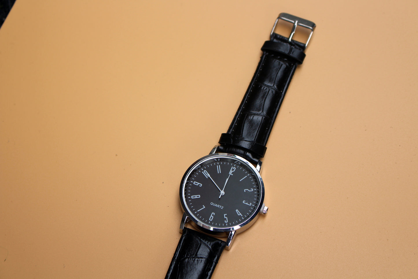 Black Silver Leather Strap Watch